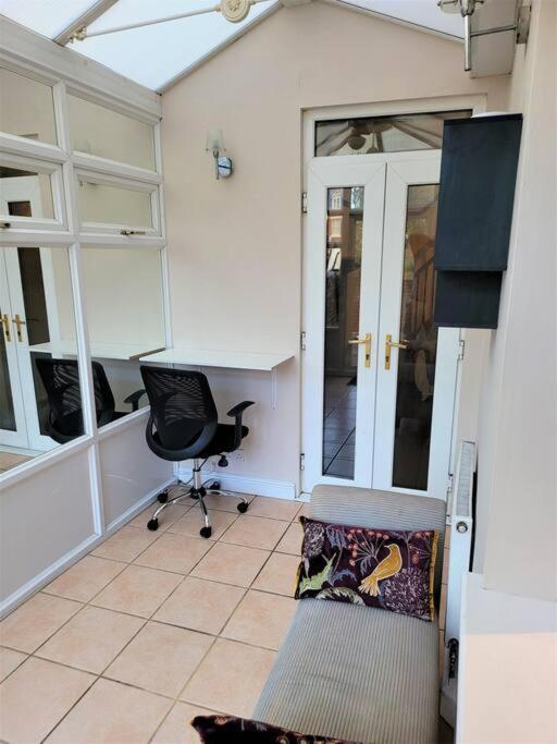 Nice 4-Bedroom Vacation Home With Indoor Fireplace Wellington  Exterior photo